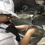 從媽媽的麵店到自己的職場舞台──小珈的逆轉人生